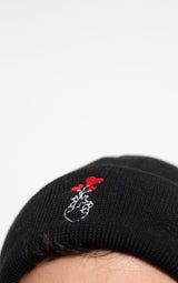 BONNET NOIR COEUR COEUR