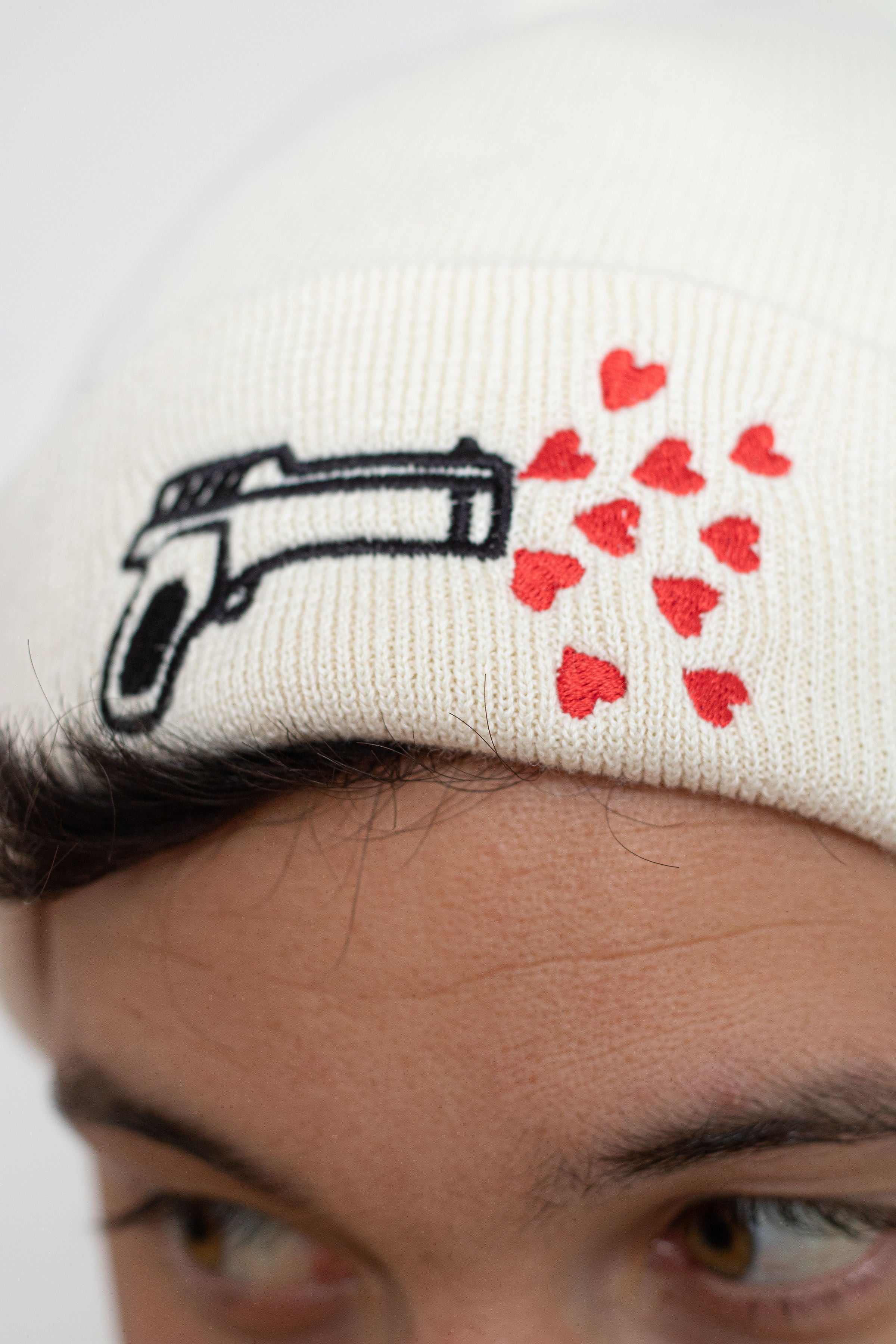 BONNET BLANC PISTOLET