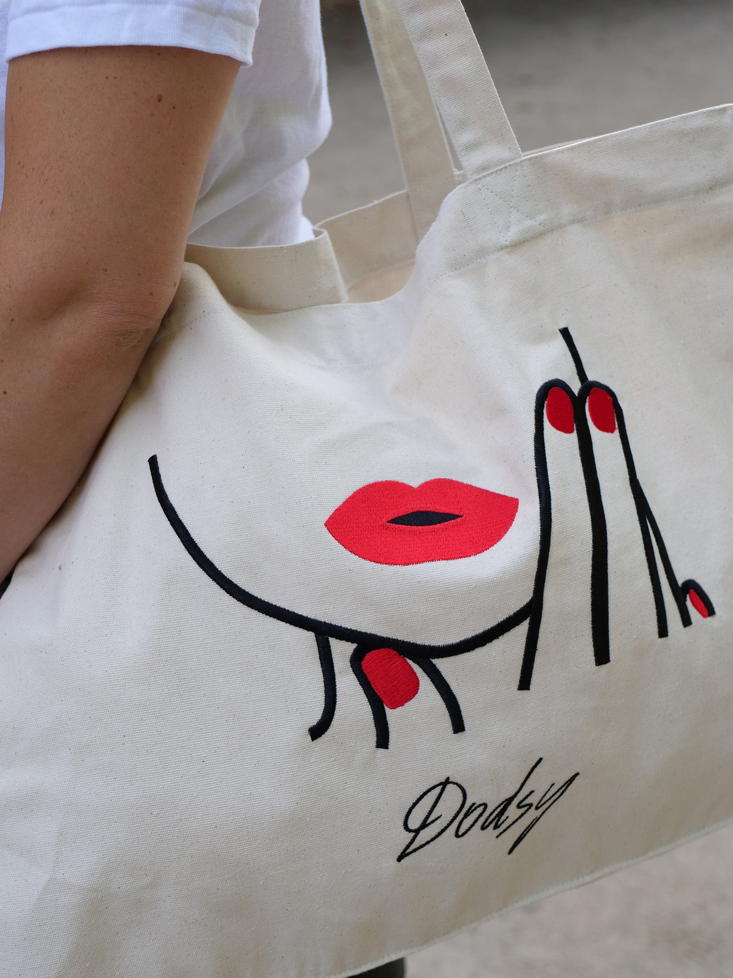 Tote Bag grand format "LEVRES"